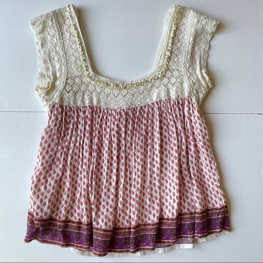 Crochet flowy short sleeve top